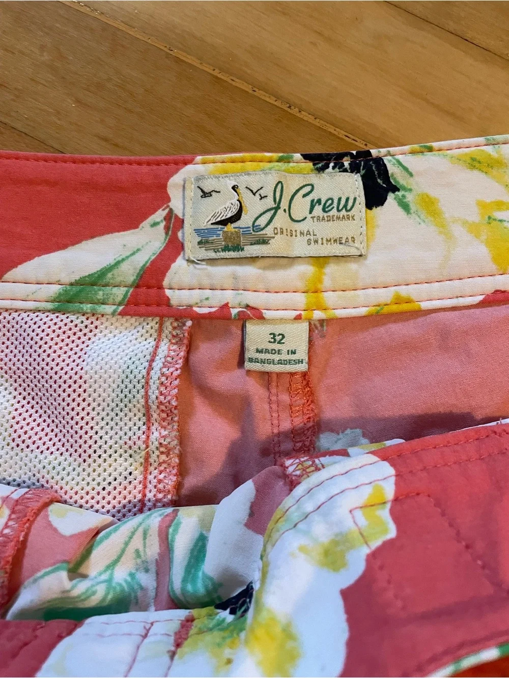 J. CREW 7” Stretch Breaker Board Short ECONYL Nylon Swim Trunk Floral Print 32